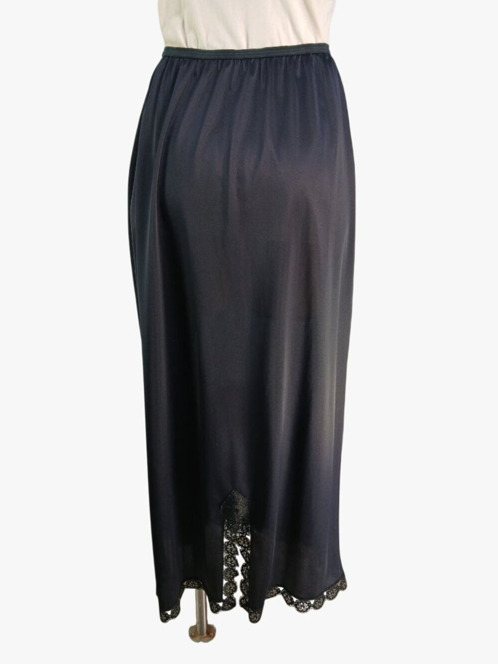 Vintage Black Nylon Half Slip Size L Lace Hem Back Vent Lorraine Office Corpcore - Picture 8 of 11